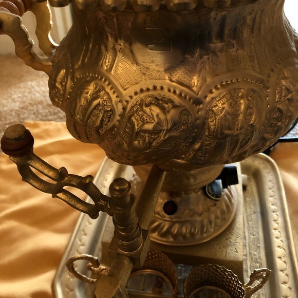 Antique look electric gold plated samovar - Picture 2 of 8